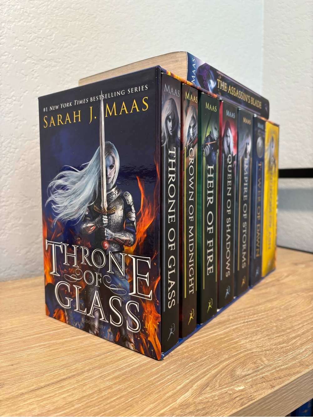 Throne of Glass Paperback Box Set by Sarah J. Maas OOP Covers with Overlay Art